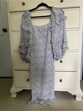 Petal & Pup Lavender Floral Puff-Sleeve Midi Dress